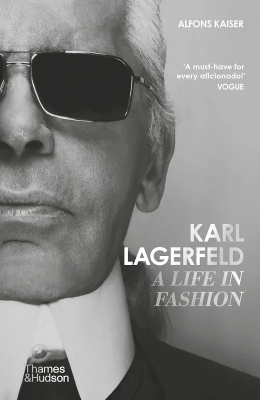 Изображение Karl Lagerfeld: A Life in Fashion